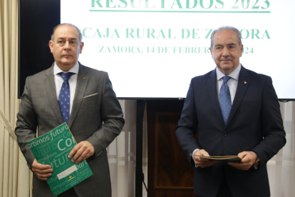 El presidente de Caja Rural de Zamora, Nicanor Santos, y el director general, Cipriano García, presenta el balance y cuenta de pérdidas y ganancias de la entidad - ICAL