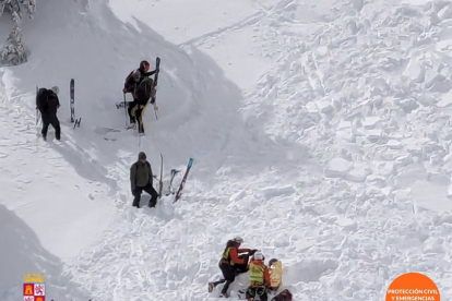 Operativo de rescata de la esquiadora herida en la Laguna Negra en Picos de Urbión (Soria) - E. PRESS.
