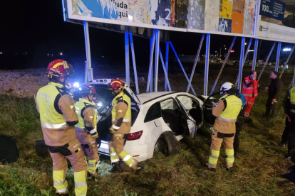 Accidente en coche en el Parque Tecnológico de León. E.P.