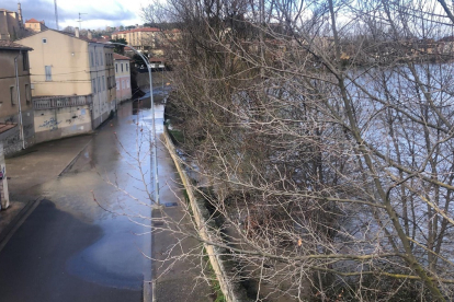 Desbordamiento del río Ebro a su paso por Miranda de Ebro en Burgos. -EP