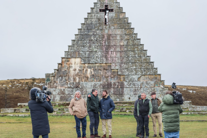 El vicepresidente de la Junta, Juan García-Gallardo, visita la Pirámide de los italianos.- E. M.