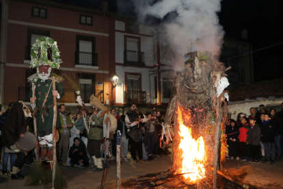 Fiesta del Antroido de Cervera de Pisuerga (Palencia). -ICAL