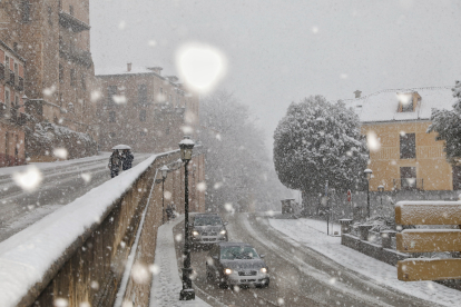 Primeras nieves en la ciudad de Segovia. -ICAL