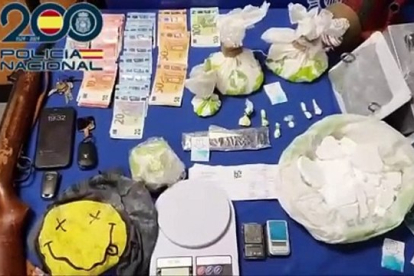 La Policía Nacional detiene a un hombre con más de tres kilos de cocaína