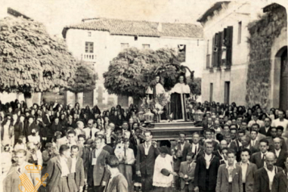 Romería celebrada en la localidad de Covarrubias en honor de San Cosme y San Damián. Burgos 1944