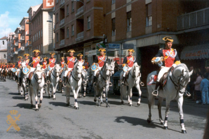Desfile del Escuadrón por las calles de Palencia. 1995