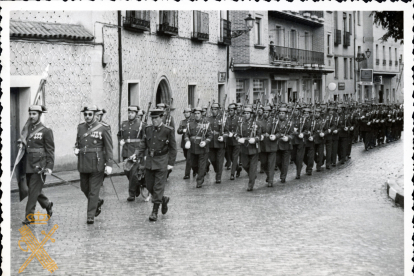 Desfile de secciones del Cuerpo por las calles de Segovia. 1967