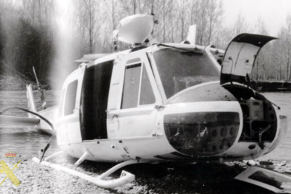 Helicóptero del Servicio Aéreo de Rescate accidentado en el río Órbigo mientras se encontraba en las labores de búsqueda y localización de victimas accidente autobús. 1979