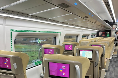 Interior de los trenes AVRIL