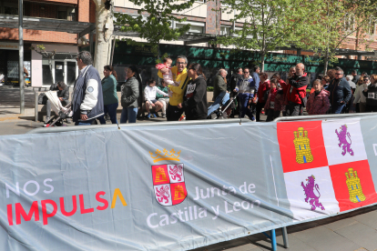 Carrera y Marcha en favor de FEDISPA en el Parque del Salón de Isabel II en Palencia