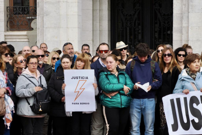 Concentración para pedir justicia por Sergio Delgado. PHOTOGENIC