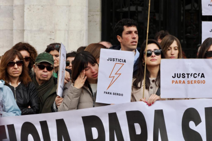 Concentración para pedir justicia por Sergio Delgado. PHOTOGENIC