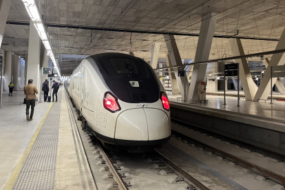 AVE S106 en Vigo Urzáiz