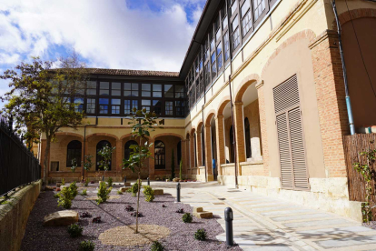 Centro de Artes Escénicas Jorge Manrique en Paredes de Nava (Palencia)