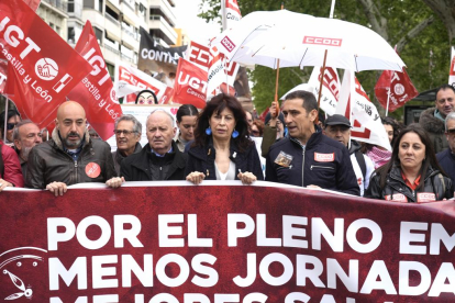 Cabecera de la manifestación del 1 de Mayo en Valladolid. J.M.LOSTAU