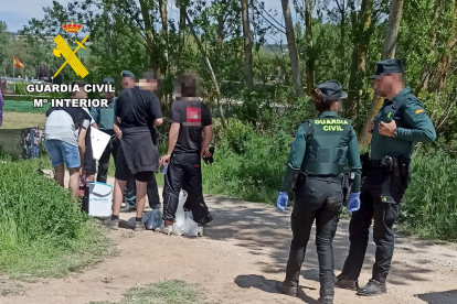 Macrofiesta en Sarracín (Burgos) en la que la Guardia Civil levantó cuatro actas de denuncia por tenencia de drogas, confeccionando 12 denuncias a la Ley de Seguridad Vial y otras cuatro por alcoholemia