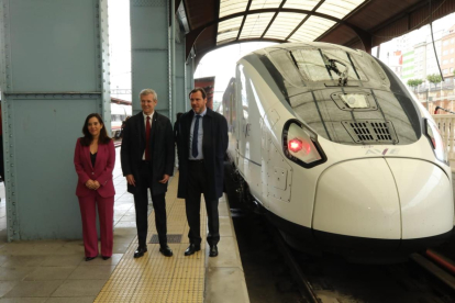 AVE S-106, en su viaje en pruebas entre Madrid, Castilla y León y Galicia