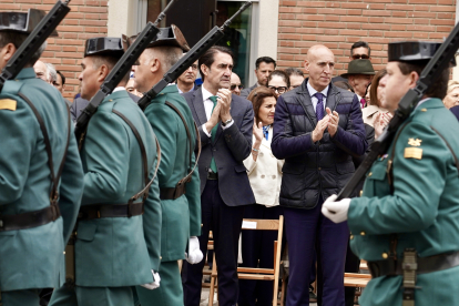 El teniente general Luis del Castillo Ruano, acompañado del delegado del Gobierno en Castilla y León, Nicanor Sen, preside el acto conmemorativo del 180 aniversario de la fundación de la Guardia Civil