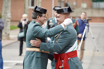 El teniente general Luis del Castillo Ruano, acompañado del delegado del Gobierno en Castilla y León, Nicanor Sen, preside el acto conmemorativo del 180 aniversario de la fundación de la Guardia Civil