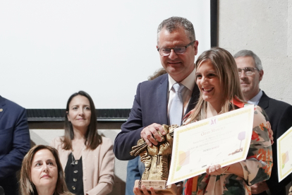 El consejero de Agricultura, Ganadería y Desarrollo Rural, Gerardo Dueñas, en el XIX Concurso Nacional de Vinos, Premios Manojos