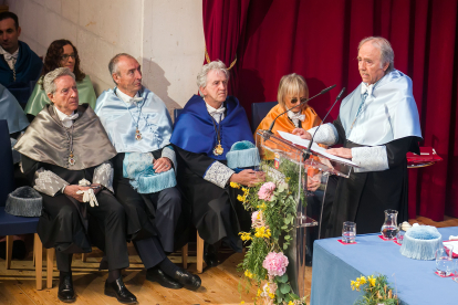 Serrat nombrado nuevo doctos honoris causa de la UBA