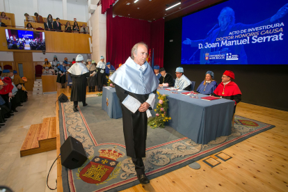 Serrat nombrado nuevo doctos honoris causa de la UBA