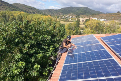 Placas solares para autoconsumo en una vivienda de Castilla y León. / ICAL