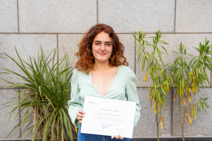 Lidia Palomo, galardonada del ciclo de Elaboración de Aceites de Oliva y Vinos en los I Premios a la Excelencia de los Centros Integrados de FP Agrarias.