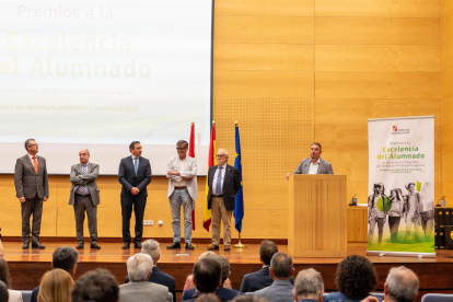 Maria Docio, galardonada en los I Premios a la Excelencia de los Centros Integrados de FP Agrarias.