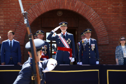 Entrega de Reales Despachos de sargentos a los 339 integrantes de la XXXII promoción de la Academia Básica del Aire.