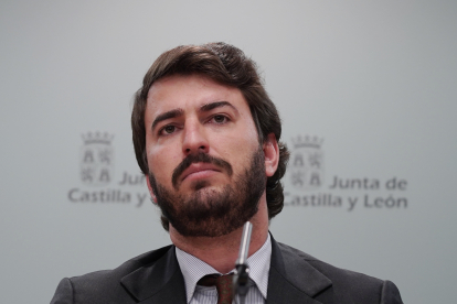 Juan García-Gallardo, en la rueda de prensa para anunciar su dimisión como vicepresidente.