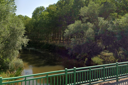 El río Arlanzón a su paso por Villaverde Mogina en Burgos, cerca de donde ocurrió el incidente.