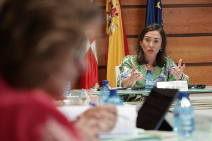 Primera reunión entre la nueva consejera de Agricultura, Ganadería y Desarrollo Rural, María González Corral, y las organizaciones profesionales agrarias