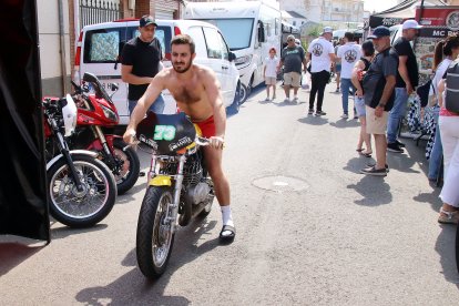 Primera jornada de celebración del Gran Premio de Velocidad de la localidad leonesa de La Bañeza.