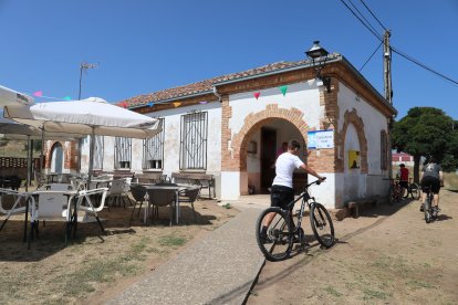 Teleclubs: un lugar donde sirven café y compañía