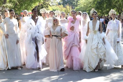 Desfile de la colección de novia 'El Sentir' de la diseñadora Leonesa María Lafuente en la semana de la moda de Madrid.