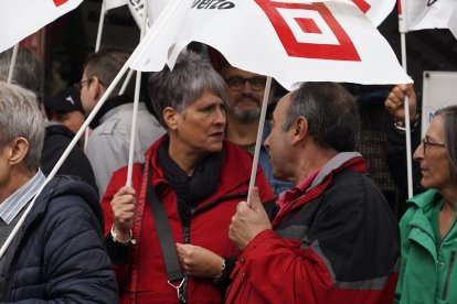 CCOO y UGT se concentran en Ponferrada.