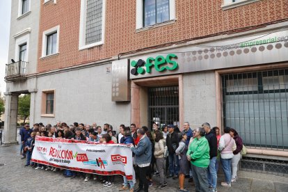 CCOO y UGT se concentran en Segovia.