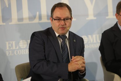 Félix Barrio Director General del Incibe durante la mesa de debate del foro.