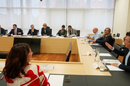 Reunión de la Mesa de Portavoces de las Cortes de Castilla y León, con el resto de portavoces.