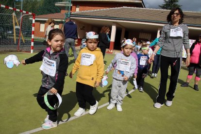 Darío en la carrera solidaria por la investigación de su enfermedad.