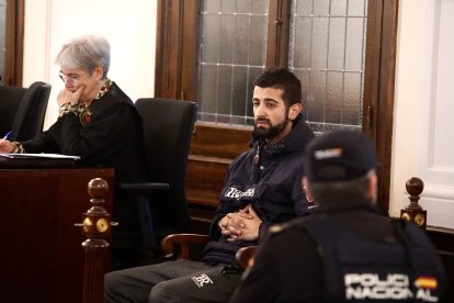 Primera sesión del juicio contra un varón acusado de matar de un total de 52 puñaladas a la que era en marzo de 2020.