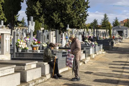 Cementerio de Salamanca en el día de Todos los Santos.