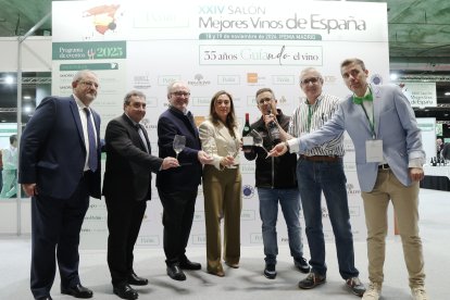 La consejera de Agricultura, Ganadería y Desarrollo Rural, María González Corral, asiste a la inauguración del XXIV Salón Peñín de los Mejores Vinos de España.