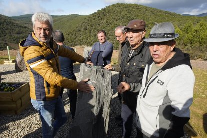 Inauguración del Memorial Minero en recuerdo a los trabajadores fallecidos en el accidente de la mina de Combustibles de Fabero del Grupo Río en Fabero (León), del que se cumplen 40 años