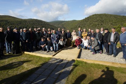 Inauguración del Memorial Minero en recuerdo a los trabajadores fallecidos en el accidente de la mina de Combustibles de Fabero del Grupo Río en Fabero (León), del que se cumplen 40 años