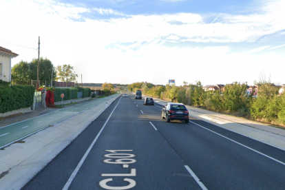 CL-601 a la altura de la localidad de Palazuelos de Eresma de Segovia