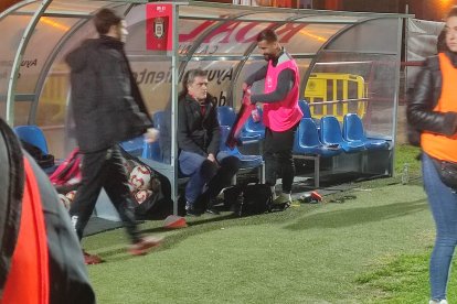 Pedro Pascual en el estadio Adolfo Suárez de Ávila antes de las 19.00 horas de este martes.