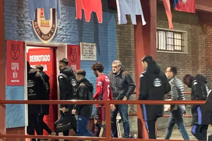 Pedro Pascual en el estadio Adolfo Suárez de Ávila.