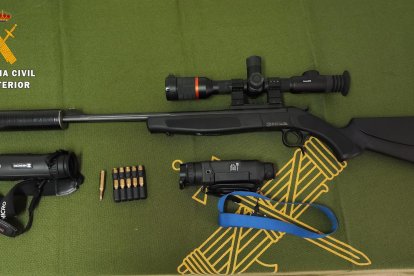 Rifle con silenciador